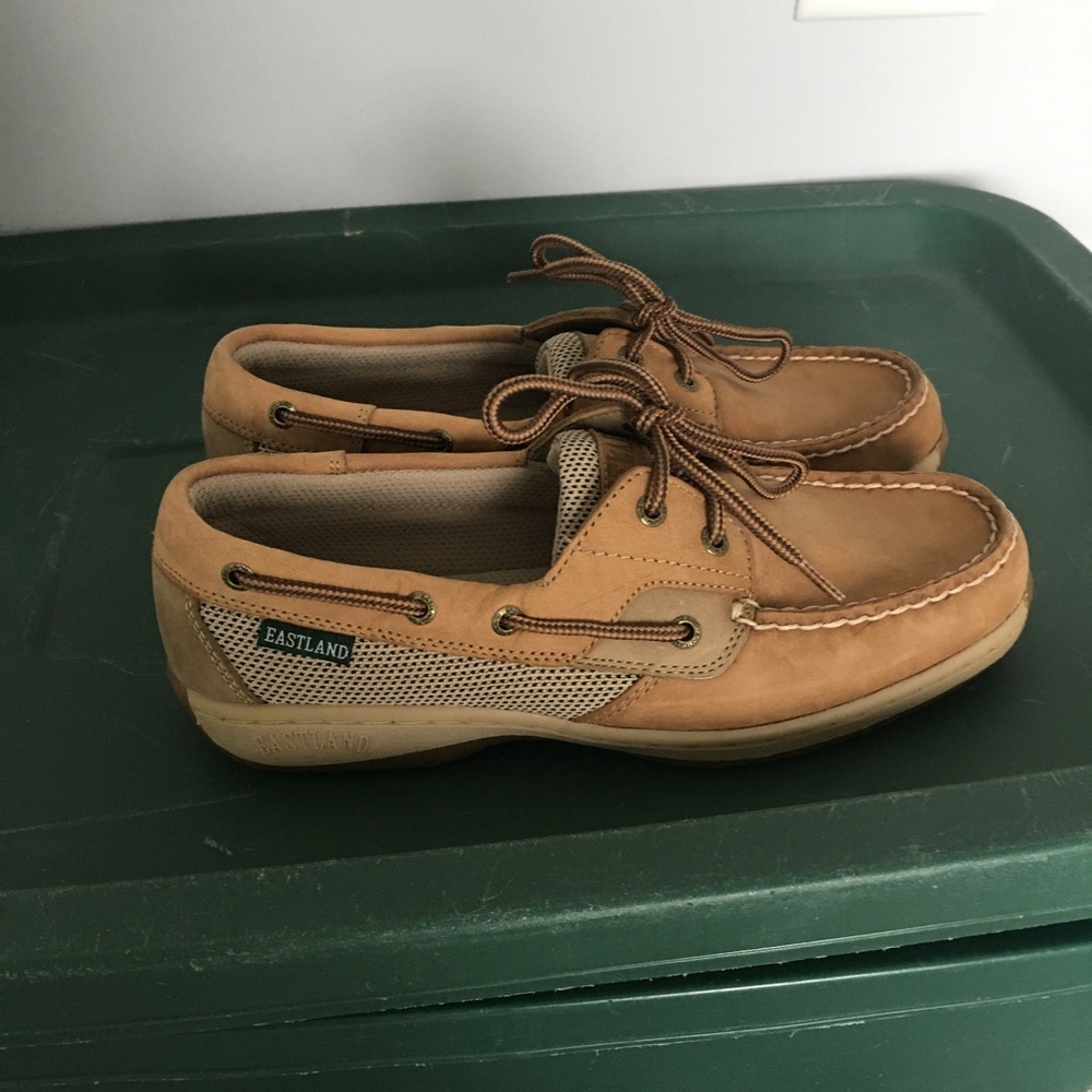 Eastland size 7 boat shoes.